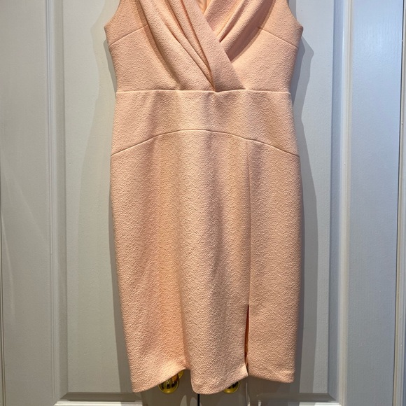 Adrianna Papell Peach V-Neck Sleeveless Dress - Picture 2 of 9